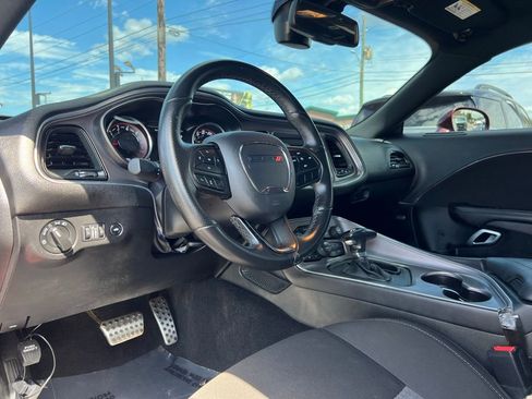 Used 2023 Dodge Challenger R/T image 2