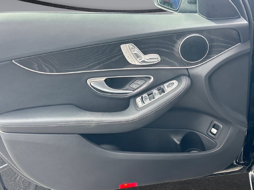 Used 2017 Mercedes-Benz C 300 Sedan image 16
