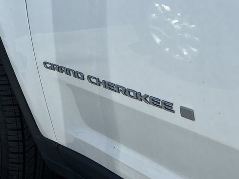 Used 2024 Jeep Grand Cherokee Limited 4xe AWD/4WD image 6