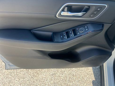 New 2026 Nissan Rogue Platinum w/ Platinum Premium Package image 10