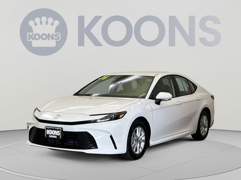 Used 2026 Toyota Camry LE FWD image 4