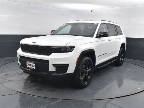 New 2025 Jeep Grand Cherokee L Limited w/ Black Appearance Package image 4