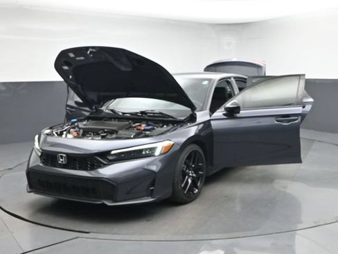 Used 2025 Honda Civic Sport image 40