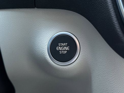 New 2026 Volvo XC40 B5 Ultra w/ Climate Package image 26