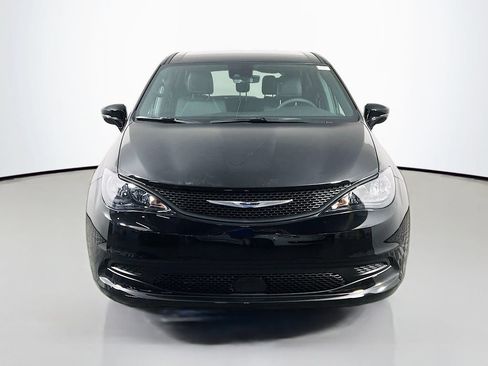 New 2027 Chrysler Pacifica LX FWD image 2