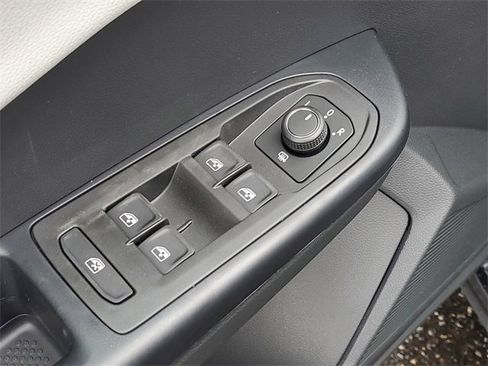 New 2026 Volkswagen Taos S image 14