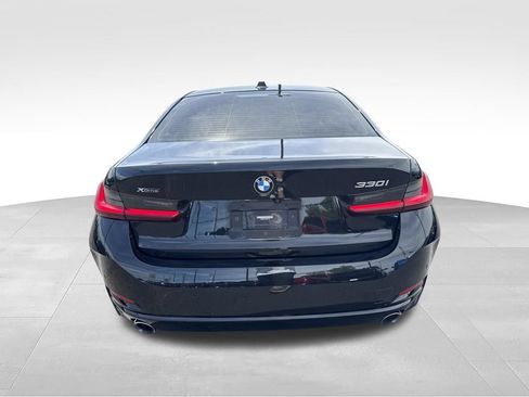Used 2023 BMW 330i xDrive Sedan w/ Premium Package AWD/4WD image 4