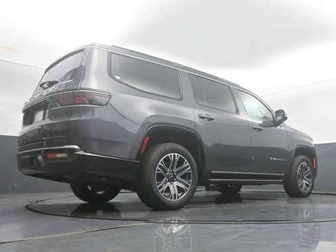 Used 2025 Jeep Wagoneer 4WD image 50