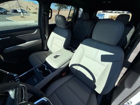 New 2026 GMC Acadia Elevation w/ Elevation Premium Package image 11