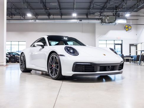 Used 2021 Porsche 911 Carrera S RWD image 3
