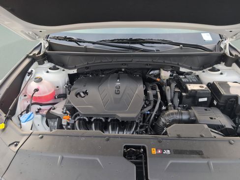 Used 2025 Hyundai Tucson SE image 35