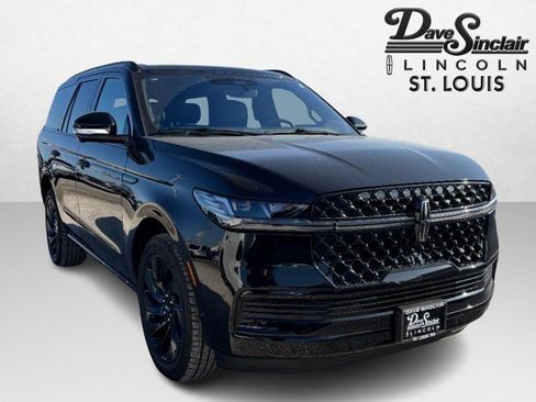 New 2025 Lincoln Navigator Reserve w/ Jet Appearance Package image 3