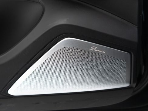 Certified 2025 Porsche Cayenne GTS image 22