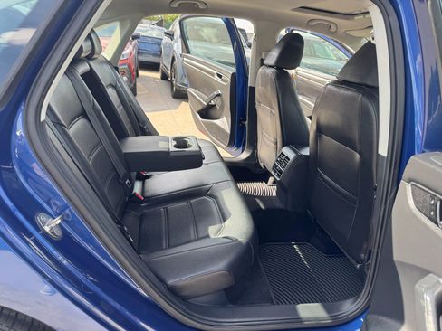 Used 2016 Volkswagen Passat 1.8T SE w/ Lighting Package (P06) image 17