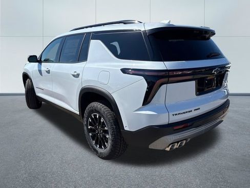 New 2026 Chevrolet Traverse Z71 w/ Enhanced Driving Package AWD/4WD image 2