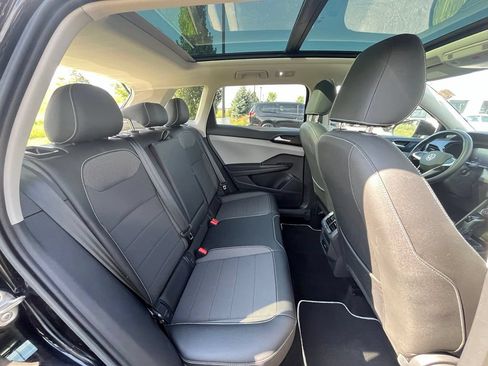 Certified 2023 Volkswagen Taos SE AWD/4WD image 28