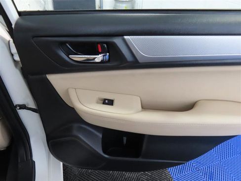 Used 2016 Subaru Legacy 2.5i Premium image 31