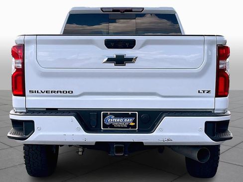 Used 2023 Chevrolet Silverado 2500 LTZ w/ LTZ Plus Package image 4