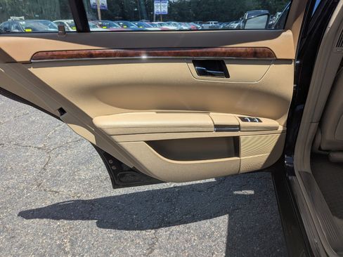Used 2010 Mercedes-Benz S 550 4MATIC image 40