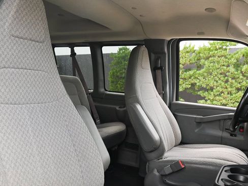 Used 2017 Chevrolet Express 2500 LS image 18