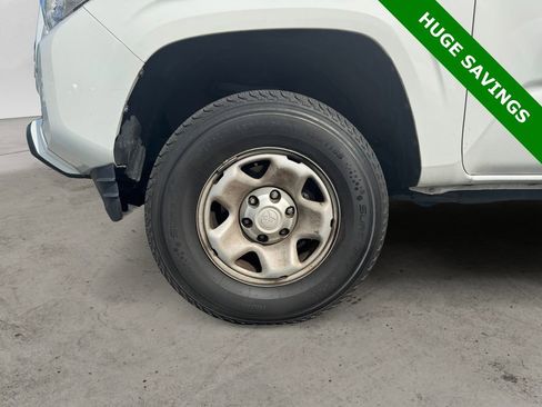 Used 2020 Toyota Tacoma SR image 14