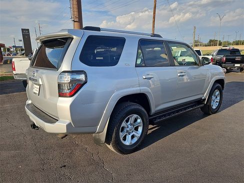 Used 2024 Toyota 4Runner SR5 Premium image 8