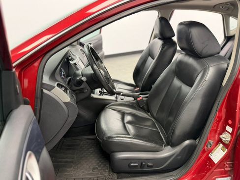 Used 2019 Nissan Sentra SR w/ Premium Package (SR) FWD image 34