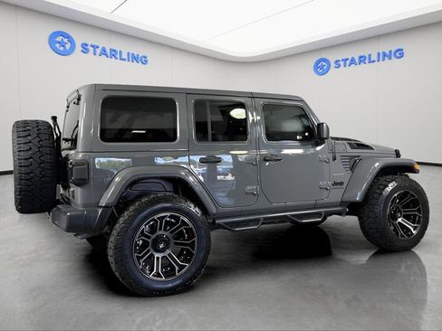 Used 2023 Jeep Wrangler Unlimited Sahara w/ Cold Weather Group AWD/4WD image 10
