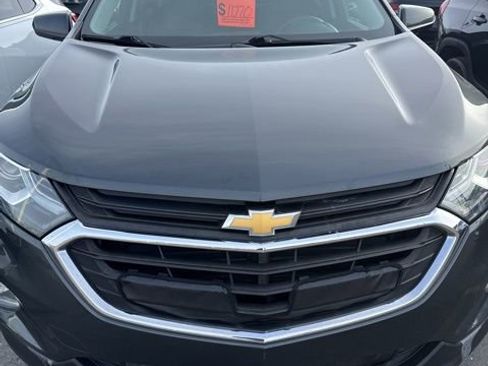 Used 2018 Chevrolet Equinox LT image 3