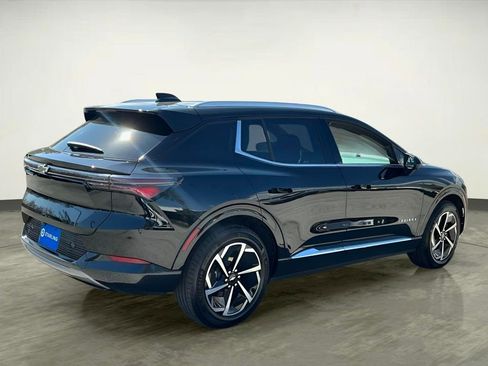 Used 2025 Chevrolet Equinox EV LT image 9