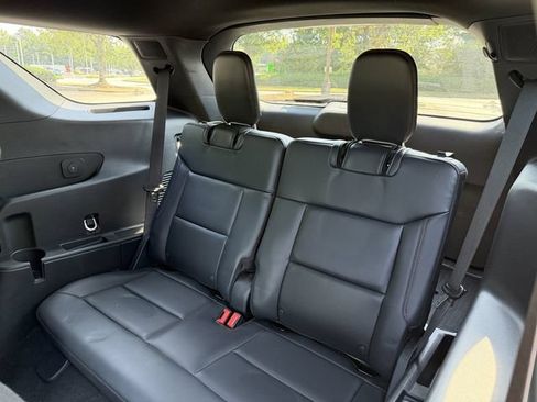 Used 2025 Ford Explorer ST AWD/4WD image 29