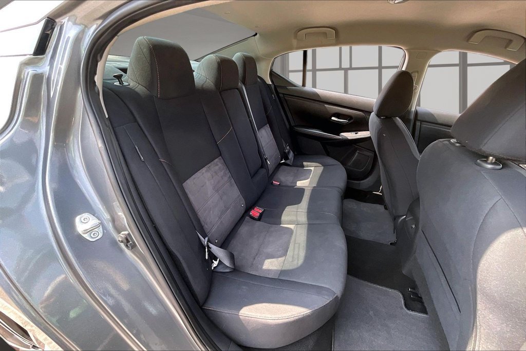 Used 2023 Nissan Sentra SR FWD image 24