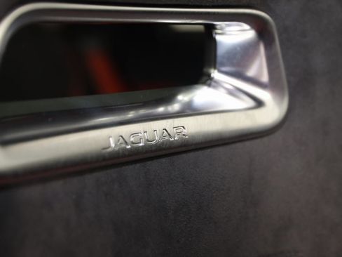 Used 2024 Jaguar F-PACE SVR image 16