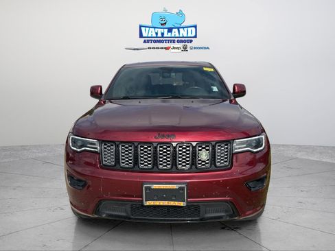 Used 2020 Jeep Grand Cherokee Altitude AWD/4WD image 8