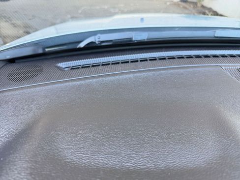 Used 2025 Jeep Compass Limited image 35