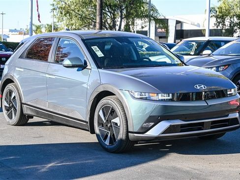 New 2026 Hyundai Ioniq 5 SE image 3