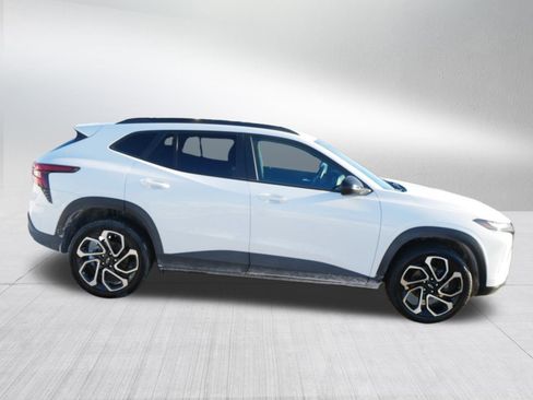 Used 2024 Chevrolet Trax RS w/ Sunroof Package image 8