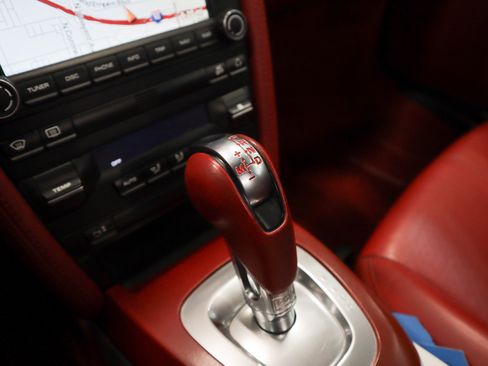 Used 2011 Porsche Boxster Spyder image 19