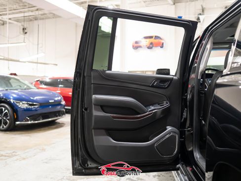 Used 2019 GMC Yukon XL SLT w/ Premium Edition image 45