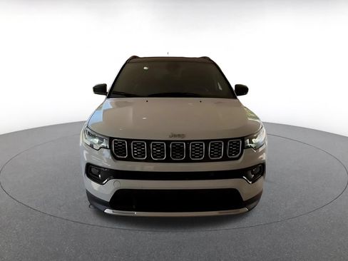 Used 2025 Jeep Compass Limited AWD/4WD image 4