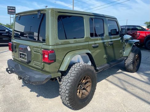 Used 2021 Jeep Wrangler Unlimited Sahara AWD/4WD image 5