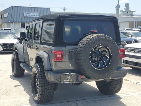 Used 2020 Jeep Wrangler Unlimited Sahara w/ Dual Top Group AWD/4WD image 4