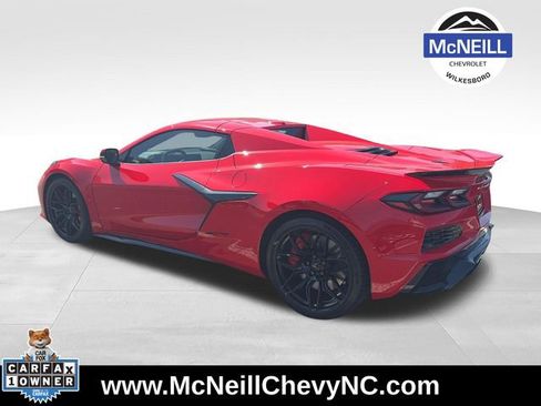 Used 2025 Chevrolet Corvette Z06 RWD image 6