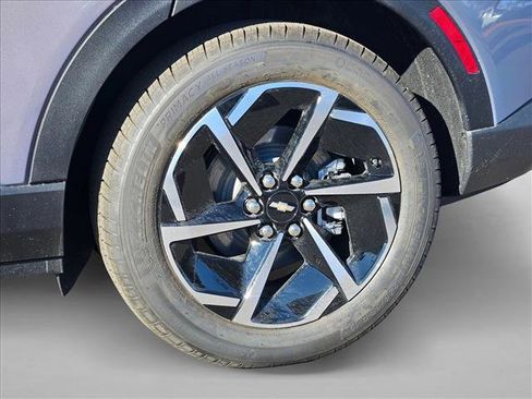 New 2026 Chevrolet Equinox EV LT image 10