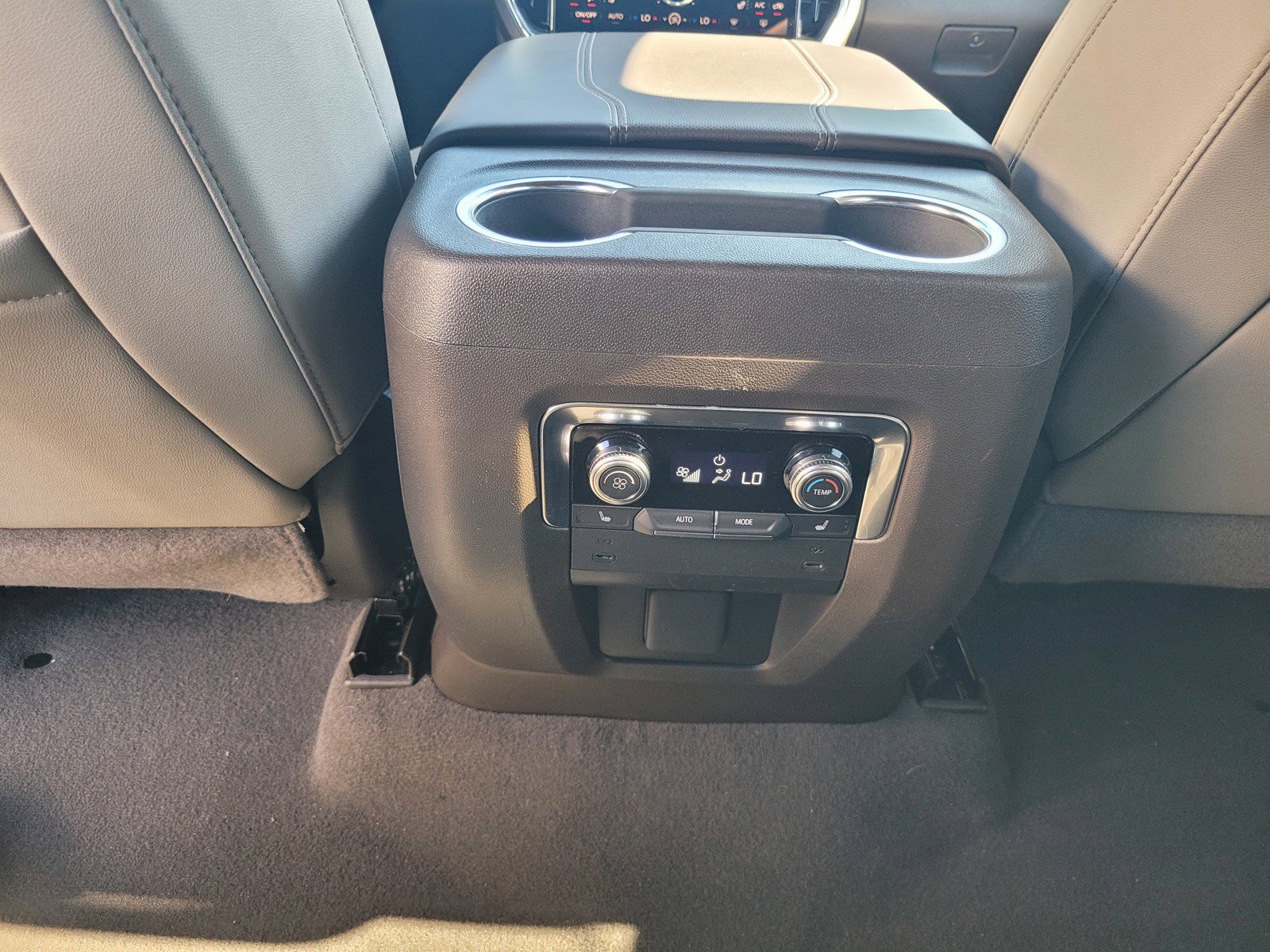 Used 2026 GMC Yukon Elevation RWD image 14