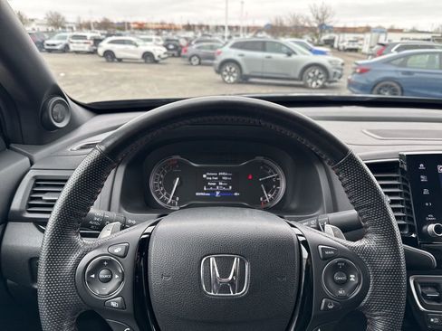 Used 2023 Honda Ridgeline Black Edition image 14
