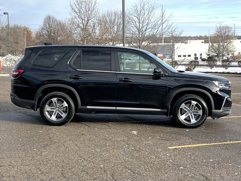 Certified 2025 Honda Pilot EX-L image 7