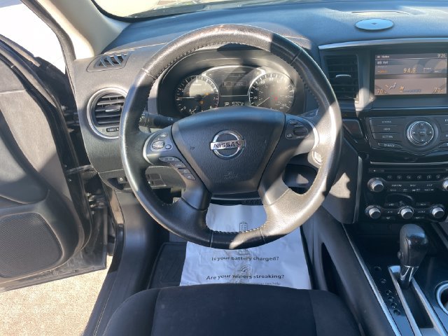 Used 2015 Nissan Pathfinder SV FWD image 23