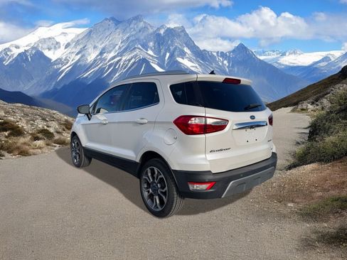 Used 2018 Ford EcoSport Titanium image 3