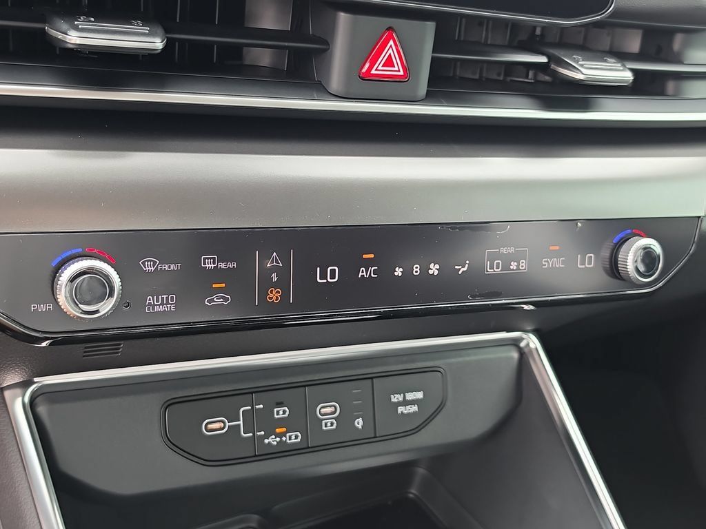New 2026 Kia Carnival SX w/ SX Dark Edition Package FWD image 26